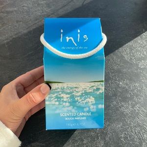 Inis scented candle
